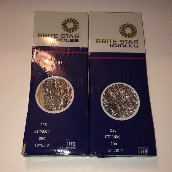 Vintage Brite Star Foil Icicles - 4 packs 225 strands each - Picture 1 of 8